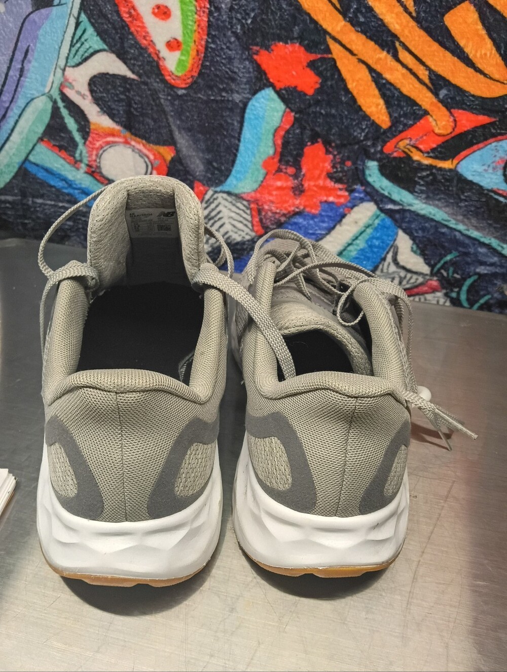 New Balance - Picture 3 of 4